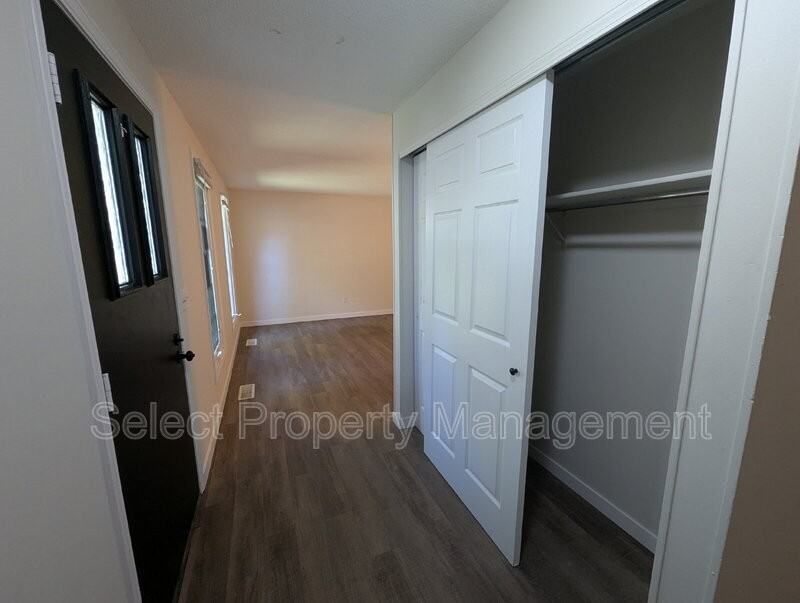 2508 Repton Dr - Photo 3 of 25