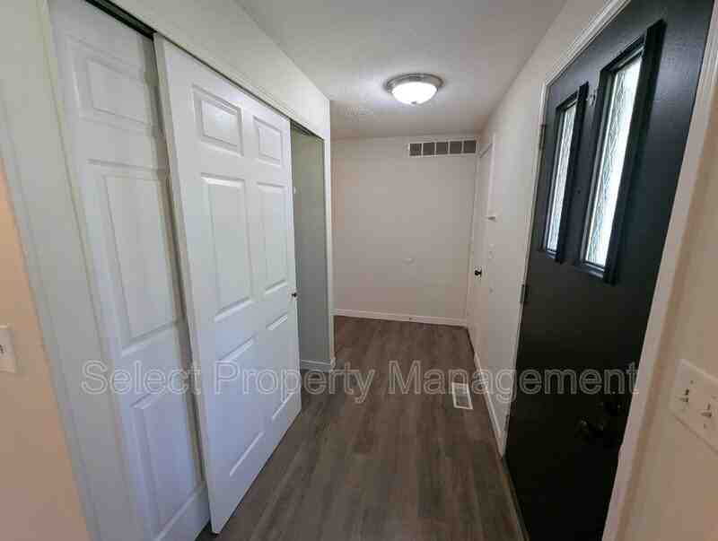 2508 Repton Dr - Photo 6 of 25