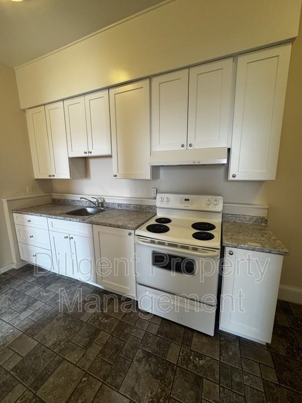 451 Water St #4 - Photo 3 of 50