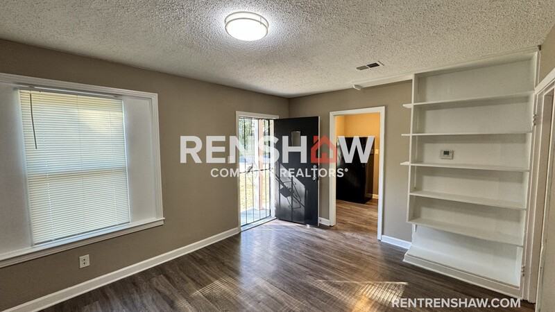 3156 Saint Charles Dr - Photo 3 of 12