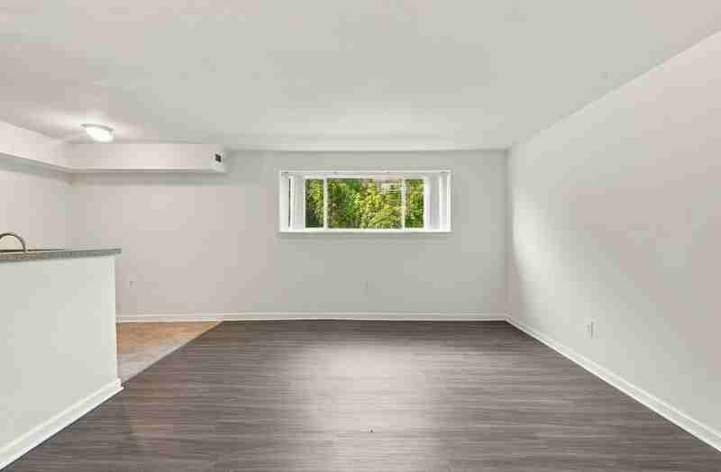 5001 Midwood Ave #D5 - Photo 4 of 14