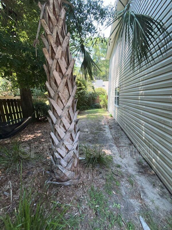 940 Bonham Ave #101 - Photo 4 of 16