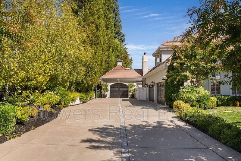 4482 Deer Ridge Rd - Photo 4 of 50