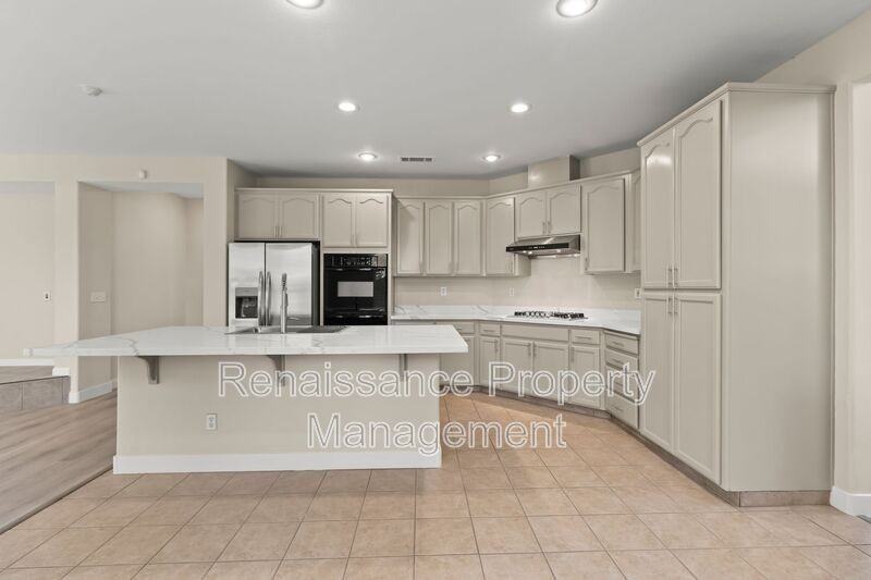 1618 Matterhorn St - Photo 2 of 47