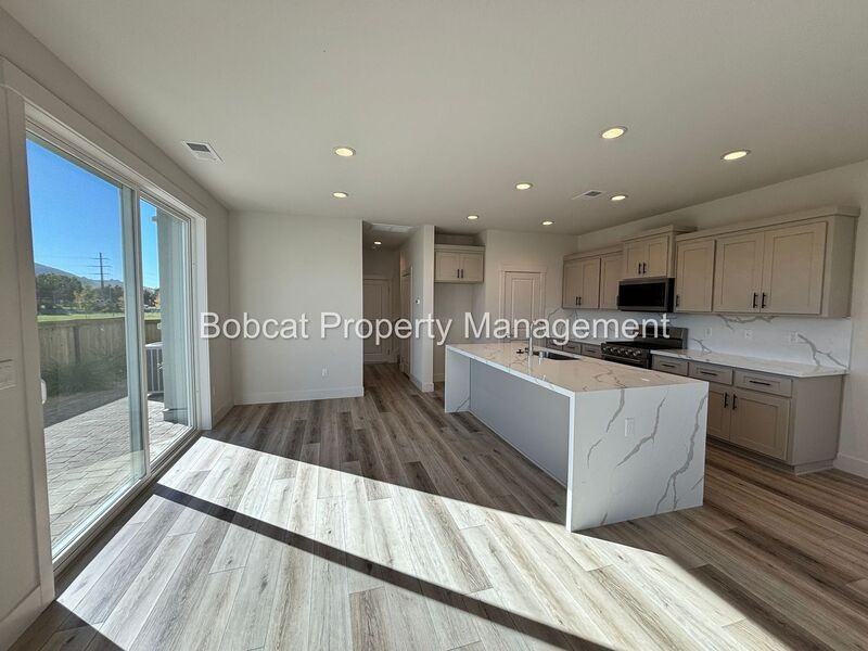 1383 Vine Gate Rd - Photo 7 of 50