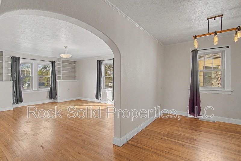 3313 Hynds Blvd - Photo 7 of 34