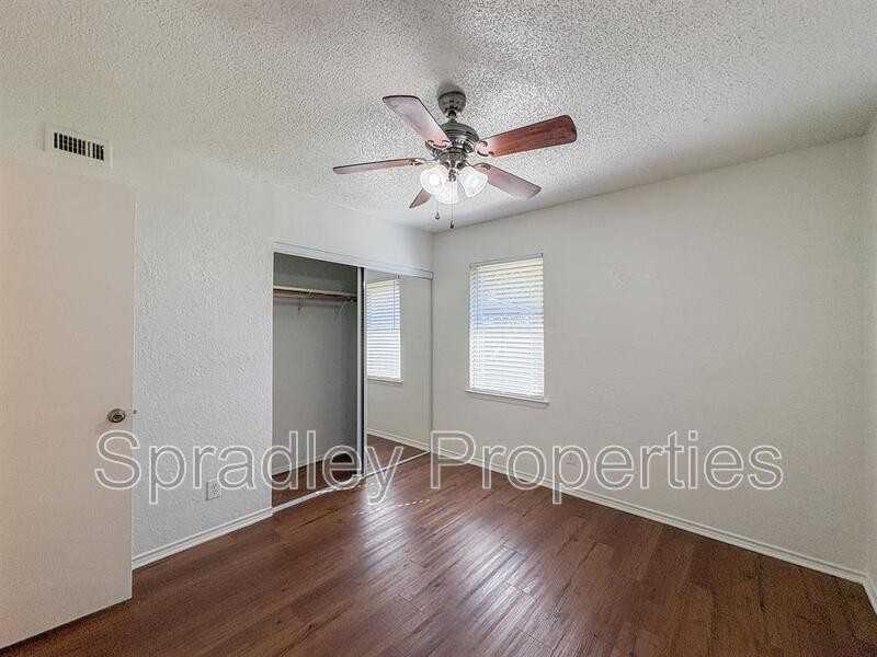 2101 Buckskin Trl - Photo 7 of 15