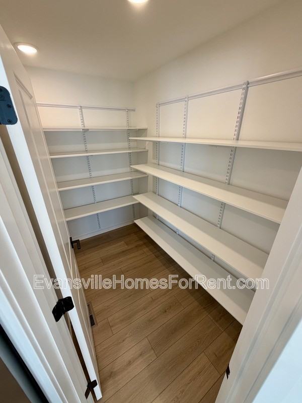 12811 Halle Dr - Photo 6 of 17