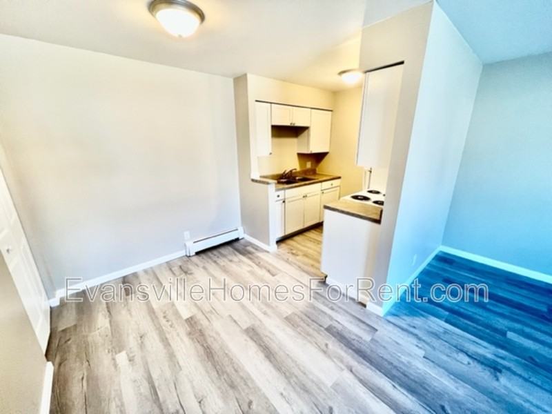 120 S Boeke Rd - Photo 3 of 10