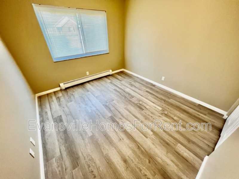 120 S Boeke Rd - Photo 5 of 10