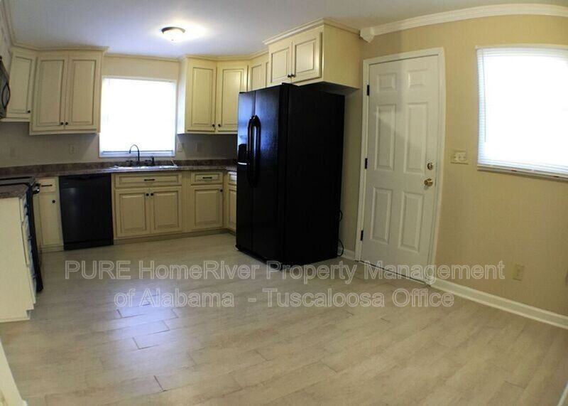 151 Lenora Dr - Photo 3 of 17