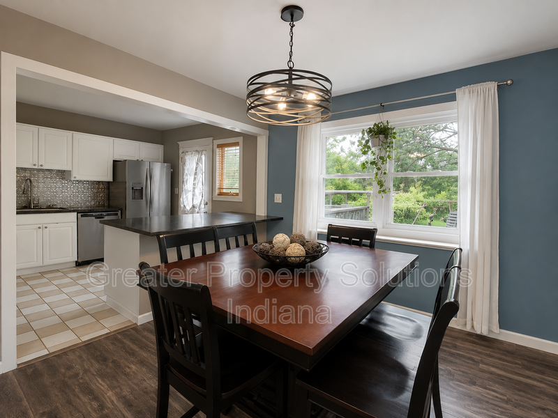 3810 Kingsway Dr - Photo 4 of 37