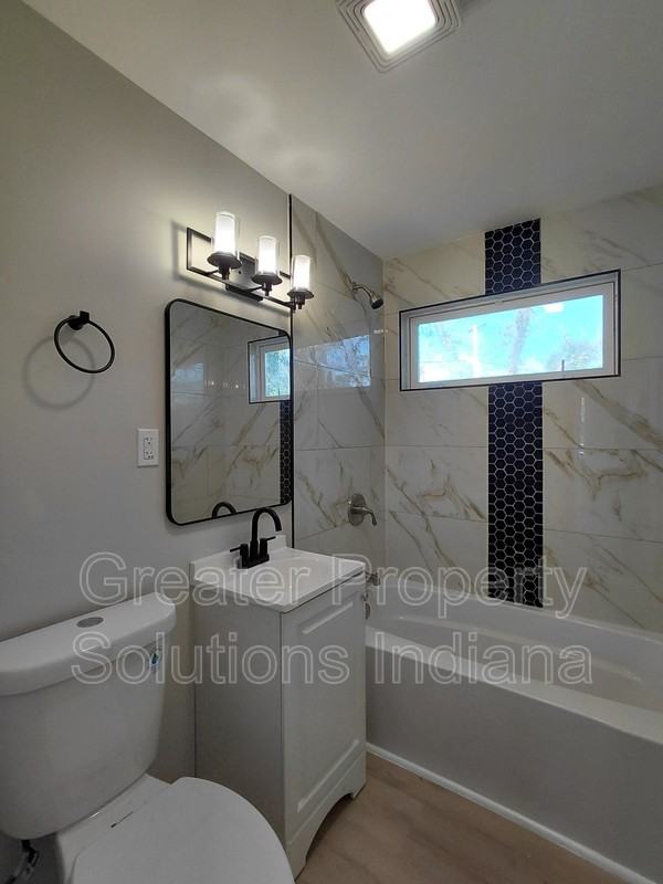 1047 Decatur St - Photo 7 of 7