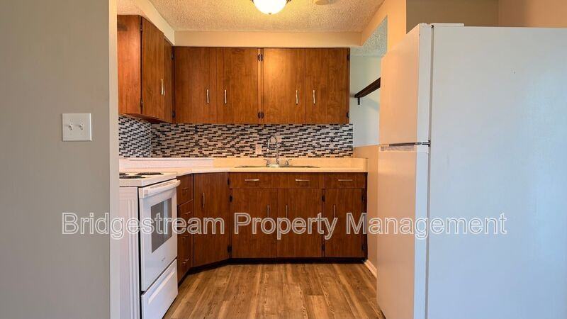 6210 Old Troy Pike - Photo 6 of 14