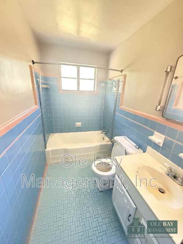 2301 E Hillwood Dr - Photo 4 of 10