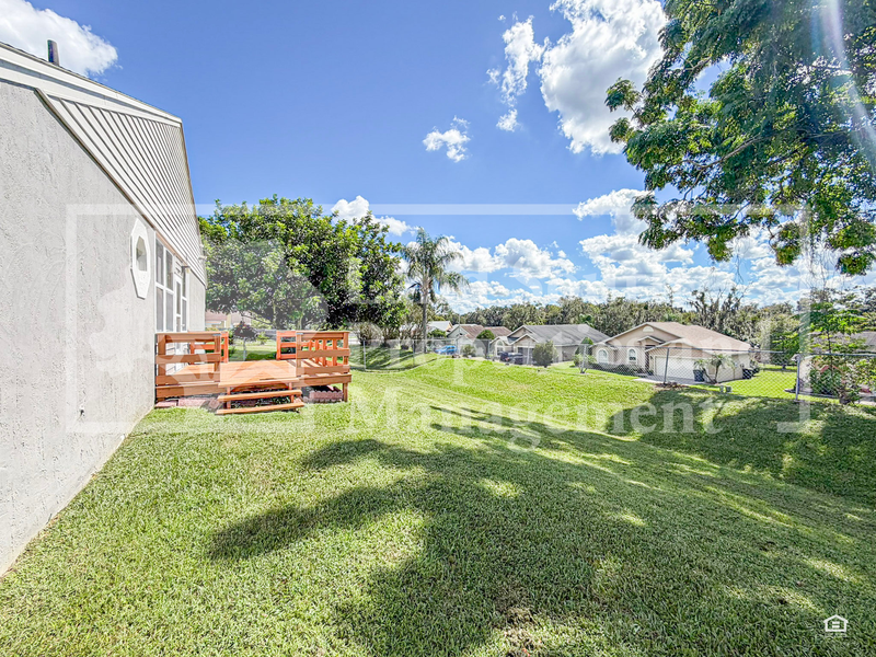 428 Emerald Cove Loop - Photo 4 of 34