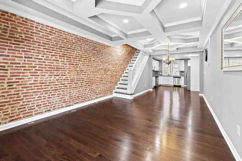 33 S East Ave - Photo 4 of 31