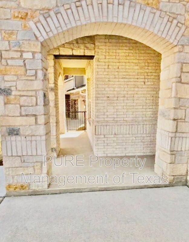 1717 Weavers Bnd - Photo 3 of 45