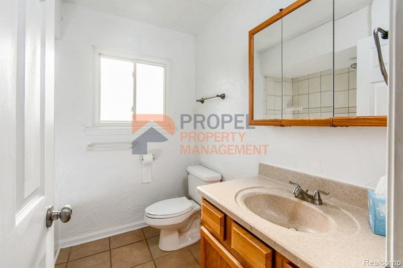 10117 Hamilton St - Photo 4 of 13