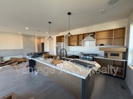 featured image of 3782 Astoria Dr