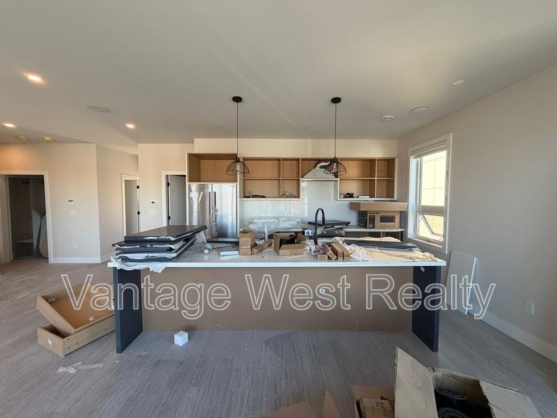 3782 Astoria Dr - Photo 2 of 30