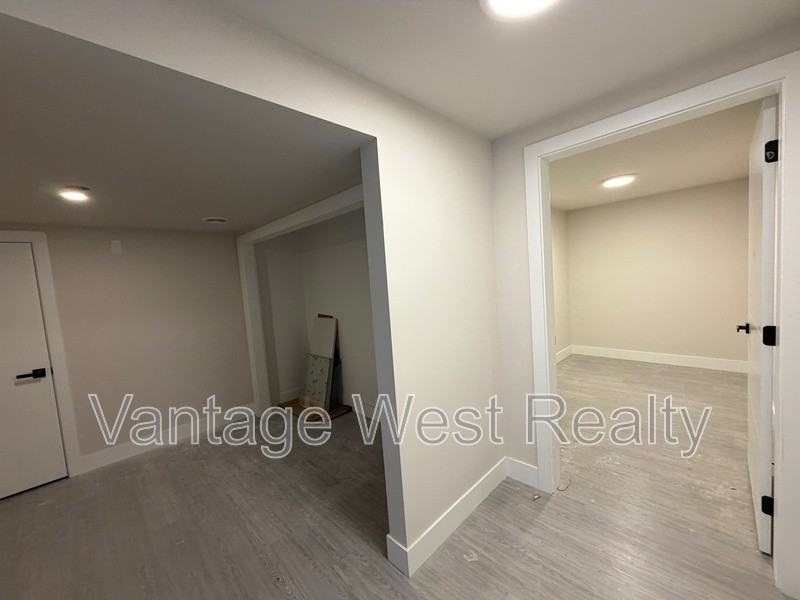 3782 Astoria Dr - Photo 7 of 30