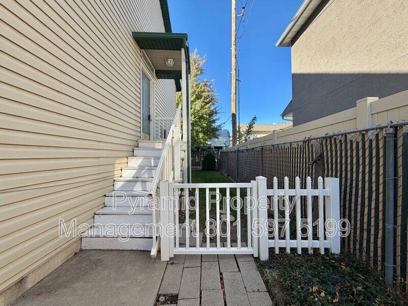 3724 S St #A - Photo 2 of 26
