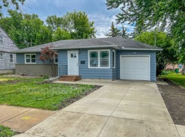 featured image of 1405 W Clark St