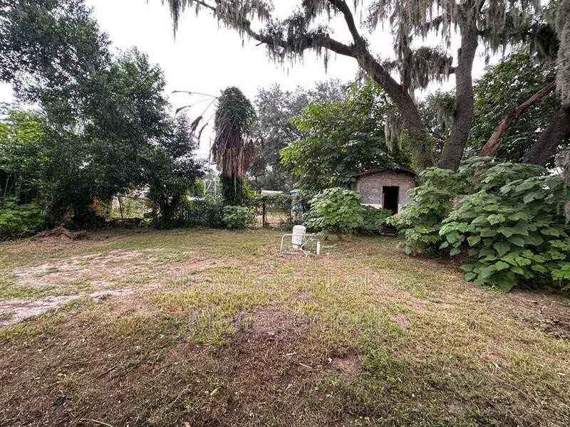 4210 Leonard St - Photo 7 of 28