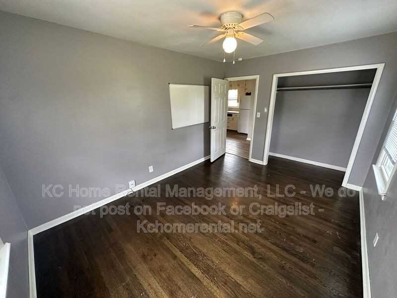 11204 Parallel Pkwy - Photo 6 of 23