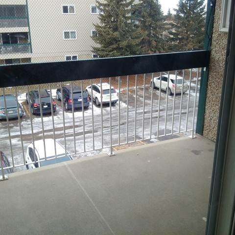 1678 48 St NW - Photo 3 of 7