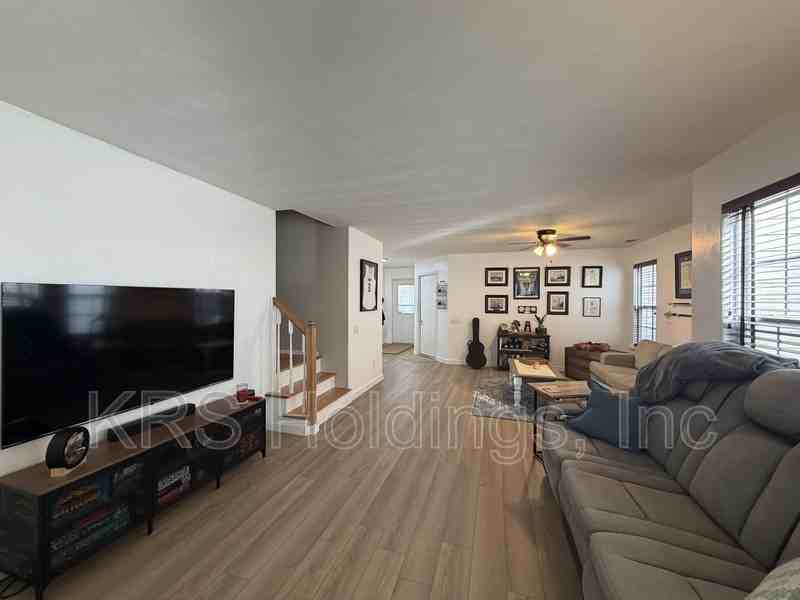 5525 Port Royal Dr - Photo 3 of 22