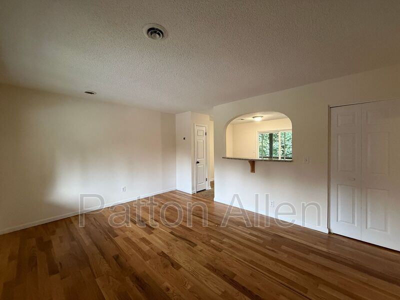 60 Dawnwood Cir - Photo 2 of 22