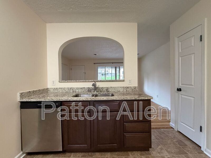 60 Dawnwood Cir - Photo 5 of 22