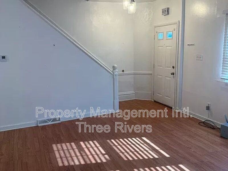 319 Oakland Ave - Photo 7 of 13