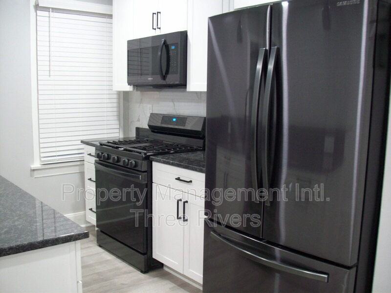 122 Pattison St - Photo 6 of 13