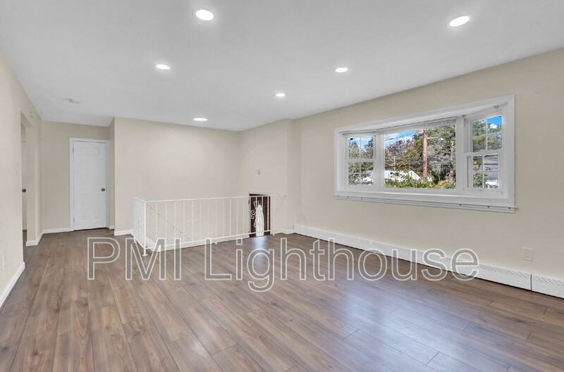 164 W 19th St - Photo 5 of 27