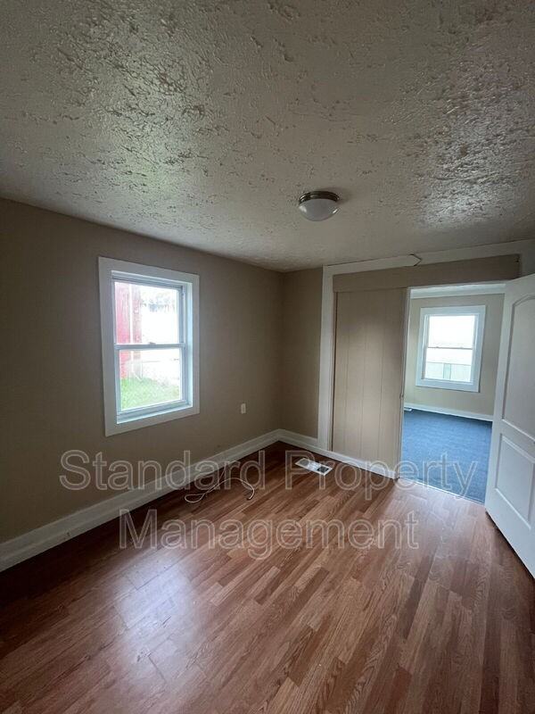 410 Scio St - Photo 7 of 21