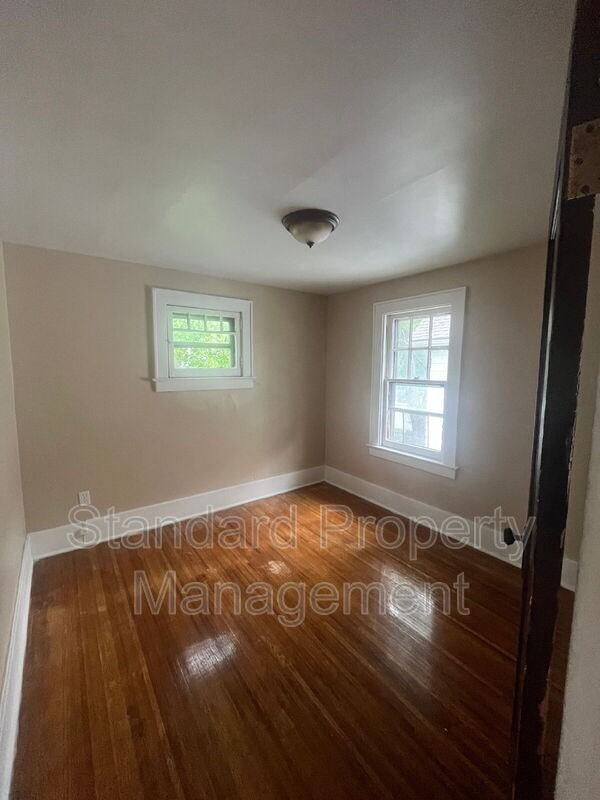 99 Cummings St - Photo 3 of 22