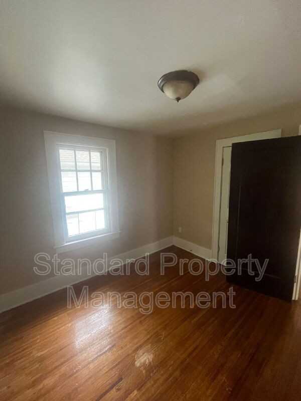 99 Cummings St - Photo 4 of 22