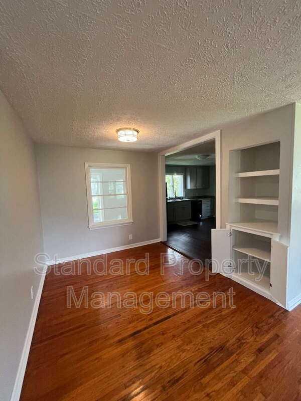 43 Harold Ave - Photo 5 of 24