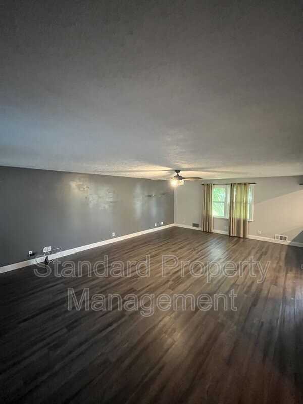 43 Applewood Dr - Photo 3 of 40