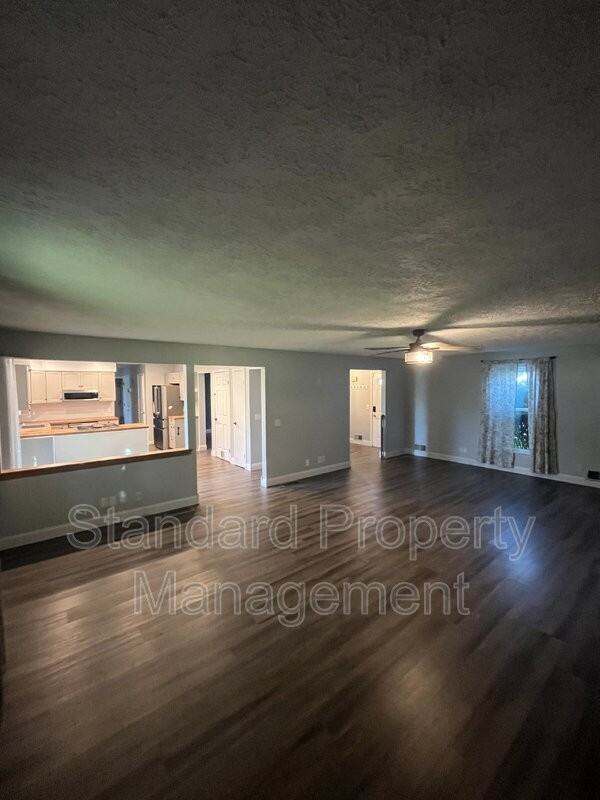 43 Applewood Dr - Photo 5 of 40