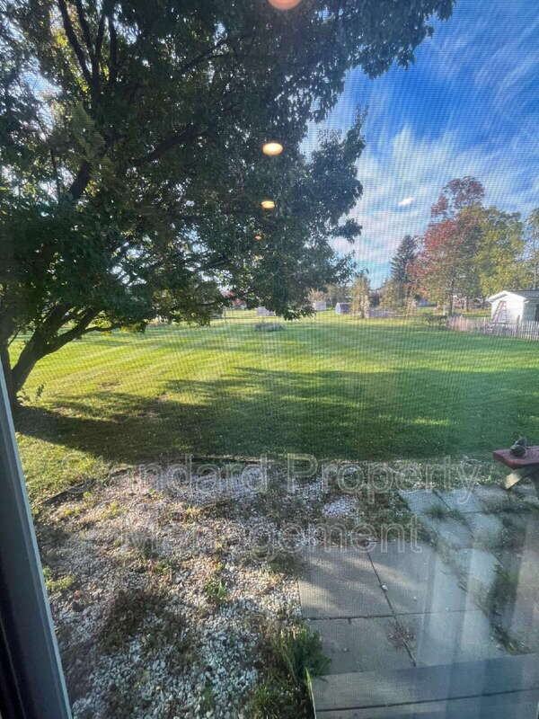 43 Applewood Dr - Photo 7 of 40
