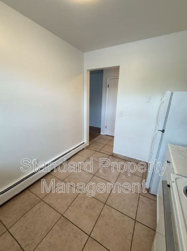 2600 Dewey Ave - Photo 3 of 10