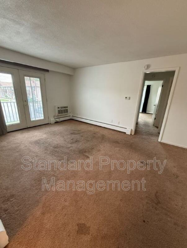 2600 Dewey Ave - Photo 4 of 10