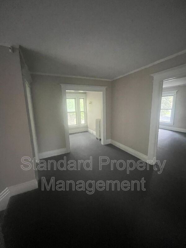 293 Dartmouth St - Photo 4 of 36