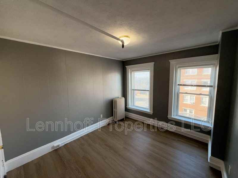 116 Lafayette St #302