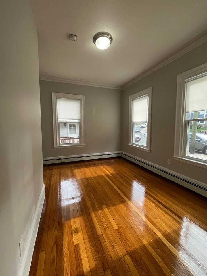 1 Bigelow St - Photo 3 of 20