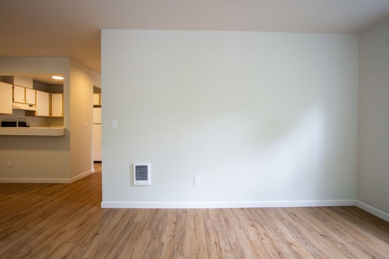 235 Sw Hooker St #03 - Photo 4 of 19